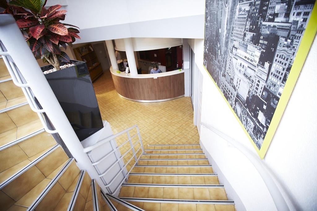 Campanile Paris Ouest - Nanterre - La Defense Hotell Exteriör bild