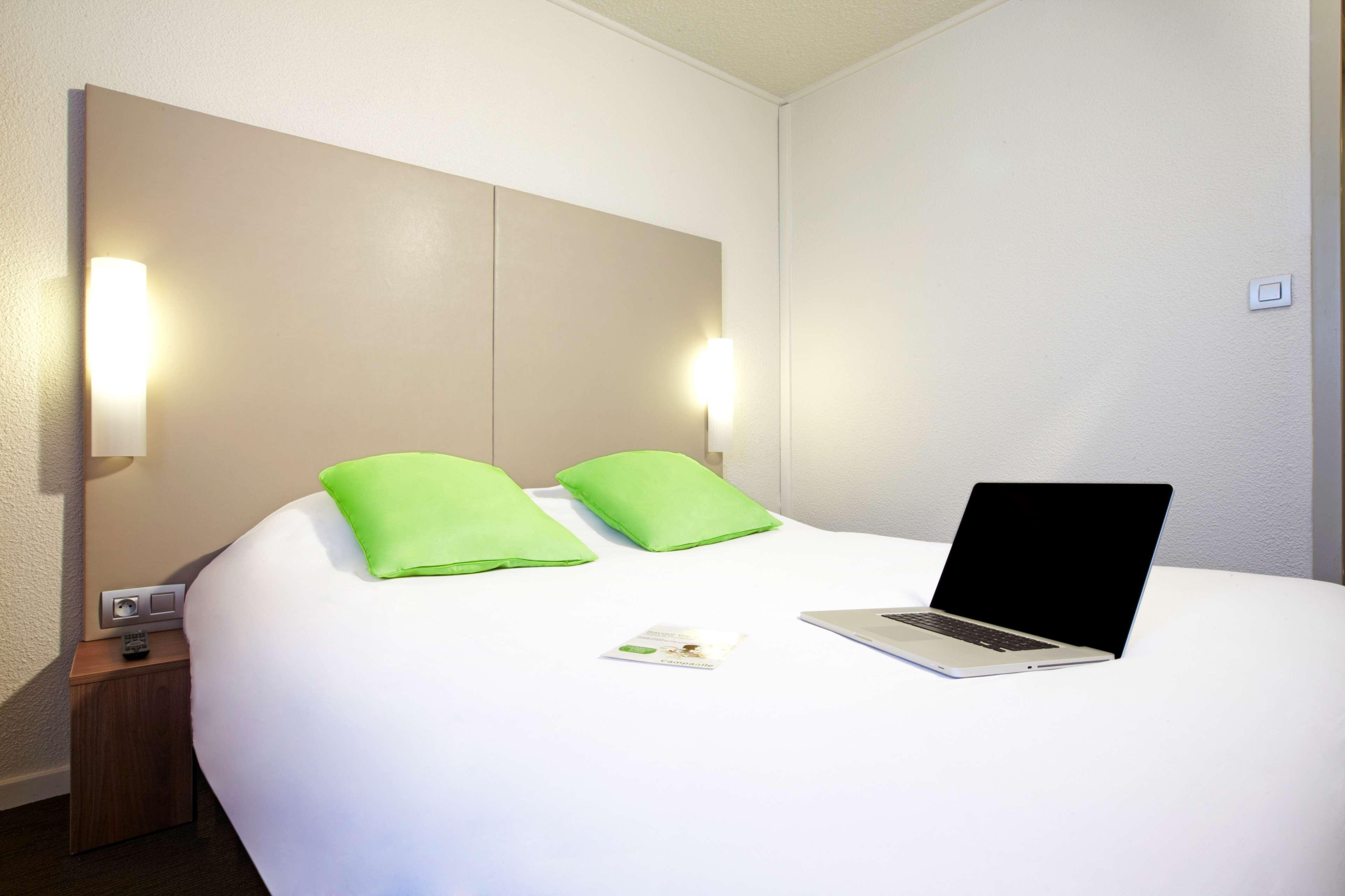Campanile Paris Ouest - Nanterre - La Defense Hotell Exteriör bild